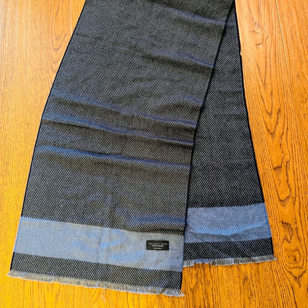 The Men's Store‎ Black and Blue Scarf